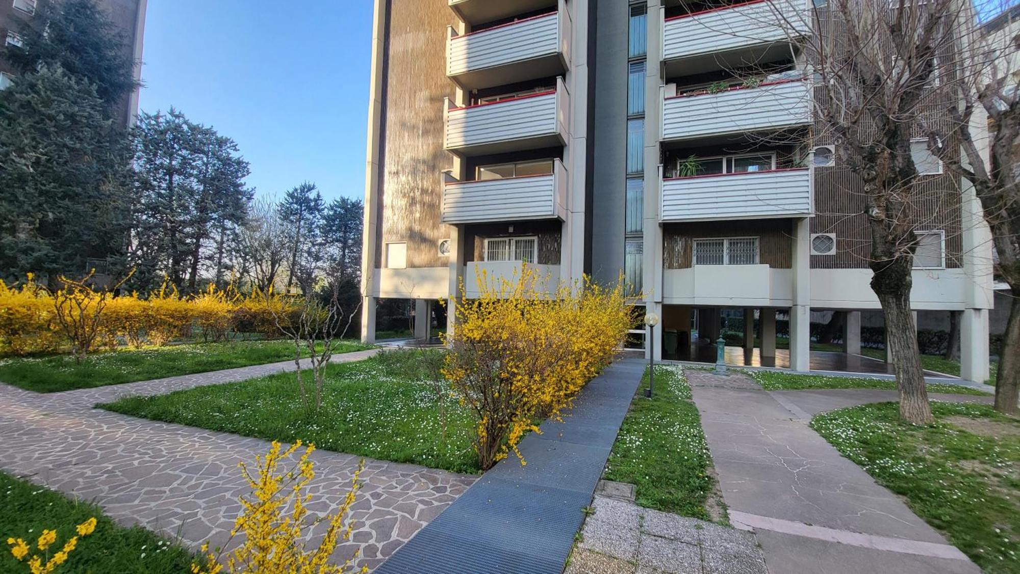 Toma Apartment Trilocale Moderno Per Max 6 Persone Mediolan Zewnętrze zdjęcie